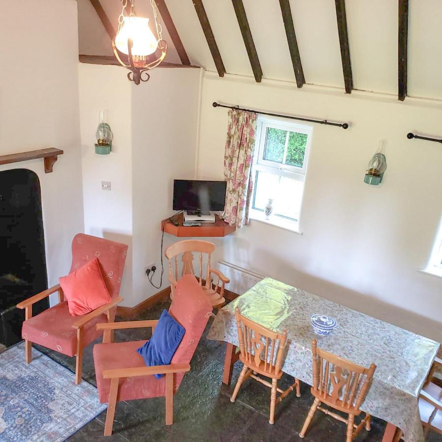 Louisburgh Cottages エクステリア 写真