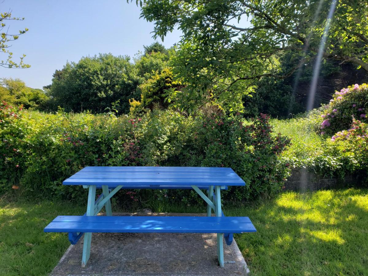 Louisburgh Cottages エクステリア 写真