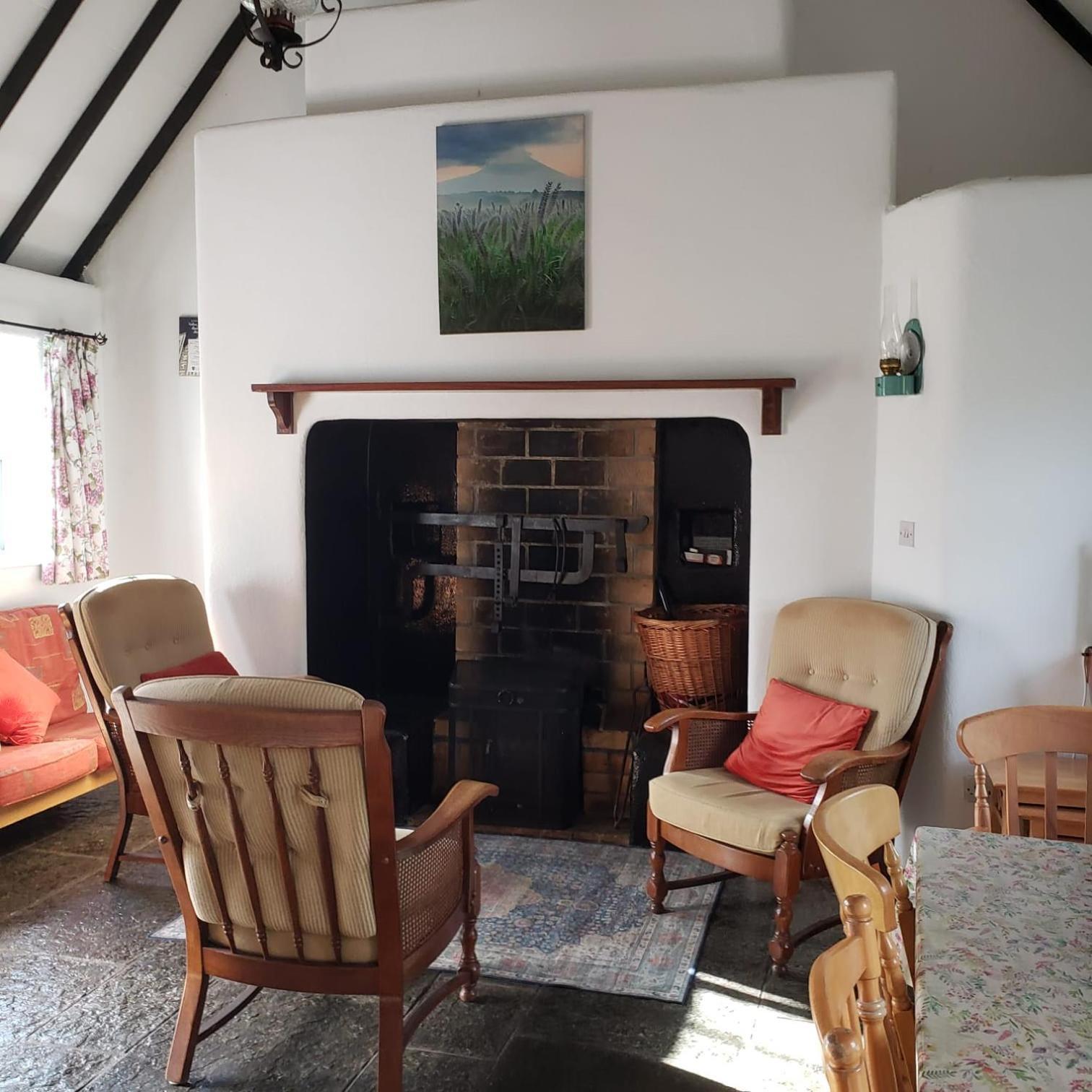 Louisburgh Cottages エクステリア 写真